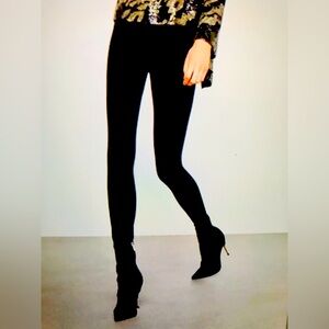 Like New BCBGMAXAZRIA Black 🖤🤩 Pants M